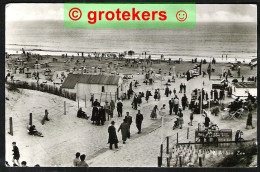 WIJK AAN ZEE  Druk Strand 1957 - Wijk Aan Zee