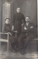 PHOTOGRAPHIE - Fille Et Ses Parents - Carte Postale Ancienne - Photographie