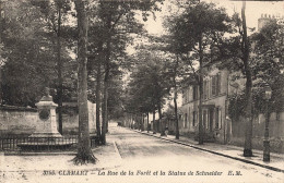 Clamart * La Rue De La Forêt Et La Statue De Schneider - Clamart