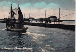 CARTOLINA  CESENATICO,CESENA,EMILIA ROMAGNA-RITORNO DALLA PESCA-SPIAGGIA,MARE,ESTATE,VACANZA,BARCHE,VIAGGIATA 1959 - Cesena