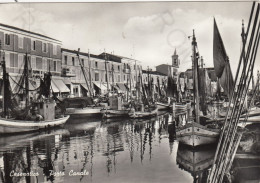 CARTOLINA  CESENATICO,CESENA,EMILIA ROMAGNA-PORTO CANALE-SPIAGGIA,SOLE,MARE,ESTATE,VACANZA,BARCHE A VELA,VIAGGIATA 1961 - Cesena