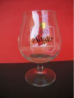 Brasserie  Piedbœuf  1 Verre à Bière Notger  980. "Tulipe"   Ecusson Doré . Neuf, Jamais Utilisé. (Stock Disponible, 6 ) - Verres