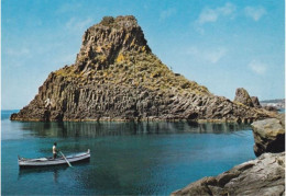 ACI TREZZA - DINTORNI DI ACI CASTELLO E ACIREALE - CATANIA - IL FARAGLIONE GRANDE - BARCA DA PESCA - 1975 - Acireale