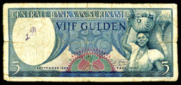 A9  SURINAME   BILLETS DU MONDE   BANKNOTES  5 GULDEN 1963 - Surinam