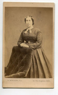 PHOTO CDV 054 Photog A BERTRAND à  Paris Portrait Femme Fauteuil Salon Datant Vers 1860  - Old (before 1900)