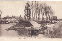 CPA (02) VIC SUR AISNE   Les Bords De L Aisne  (batellerie) - Vic Sur Aisne