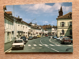 88/ Cpsm Granges Sur Vologne Rue De Lettre De Tassigny Nombreuses Automobiles - Granges Sur Vologne