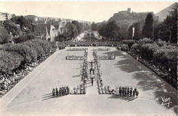 FRANCE - 65 - Lourdes - Le Chemin De Croix Des Malades Pendant Le Rosaire - Carte Postale Ancienne - Lourdes