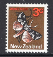 New Zealand 1970-76 Definitives - 3c Lichen Moth MNH (SG 918) - Nuevos