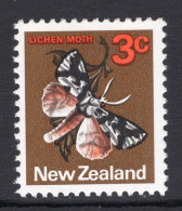 New Zealand 1970-76 Definitives - 3c Lichen Moth MNH (SG 918) - Neufs