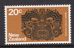 New Zealand 1970-76 Definitives - 20c Maori Tattoo MNH (SG 928) - Neufs