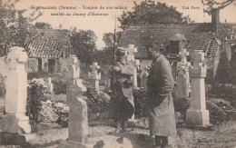 Beuvraignes  (80.Somme) Tombes De Nos Soldats - Beuvraignes