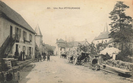 19 - CORRÈZE - EYGURANDE - Une Rue Animée - Animation - Superbe - 19116 - Eygurande