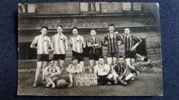 CPA PHOTO EQUIPE DE SORTIFS BASKET BALL 402 DCA 1 ERE 2 EME EQUIPE  ECRITE A TREVES 1925 EN FRANCAIS - Baloncesto