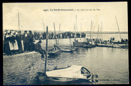 Cpa Du 29 La Forêt Fouesnant -- La Cale Un Jour De Fête    LANR75 - La Forêt-Fouesnant