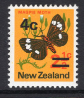 New Zealand 1971-73 Surcharge - 4c On 2½c Magpie Moth - Photo - MNH (SG 957) - Nuevos