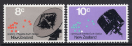 New Zealand 1971 Opening Of Satellite Earth Station Set HM (SG 958-959) - Neufs
