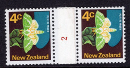 New Zealand 1973-76 Definitives - No Wmk. - Coil Pairs - 4c Puriri Moth - No. 2 - LHM - Nuevos