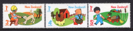 New Zealand 1975 Health - Children & Baby Animals Set HM (SG 1079-1081) - Nuovi