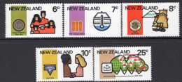 New Zealand 1976 Anniversaries And Metrication Set HM (SG 1110-1114) - Nuevos