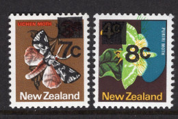 New Zealand 1977 Buttefly Coil Stamps - ERROR -8c On 4c Puriri Moth - Massive Dar Green Shift MNH (SG 1143-1144) - Unused Stamps