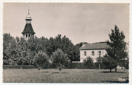 CPSM - SAINT-MARTIN-DE-CRAU (B Du R) - Chateau De Vilpail - La Tour Vue Du Parc - Autres & Non Classés