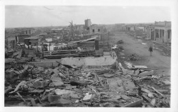 CPA ANTILLES HAITI CARTE PHOTO SUITE A UN TREMBLEMENT DE TERRE OU CYCLONE - Haïti