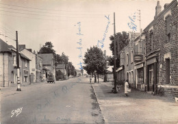 44-NANTES-PONT-DE-CENS- RUE DE RENNES VERS LE BOUT DES PAVES - Nantes