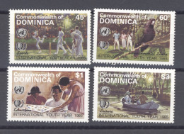 Dominique :  Yv  858-61  **  Année Internationale De La Jeunesse - Dominica (1978-...)