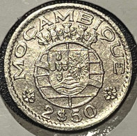 Moeda Moçambique Portugal - Coin Moçambique - 2$50 Escudos 1953 - MBC ++ - Mosambik