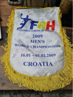 Old Sports Flag - FRH, FEDERATIA ROMANA DE HANDBALL, World Championship 2009, Autographs Of Players And Staff,40 Cm, RRR - Handbal