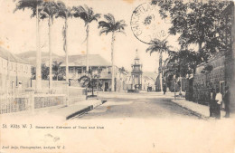 CPA ANTILLES SAINT CHRISTOPHE ET NEVIES SAINT KITTS BASSETERRE ENTRANCE OF TOWN AND CLUB - Saint-Christophe-et-Niévès