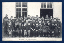 Soignies (Hainaut). Carte-photo. Pensionnat De L' Ecole Moyenne. Les élèves Pensionnaires. Directeur C. Michotte-Nélis. - Soignies