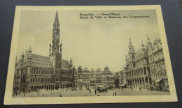 Bruxelles - Grand'Place - Hôtel De Ville Et Maisons Des Corporations - Editions U.P.B., Bruxelles - Marktpleinen, Pleinen