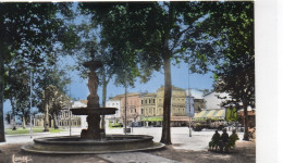 Lavaur Animée Fontaine Des Trois-Grâces Pharmacie Café Commerces - Lavaur