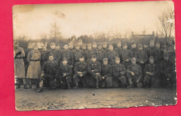 Cpa, CARTE PHOTO, 142è Régiment, Photographe LeMans-72P.LAFAY DOS VIERGE Voir Scannes - Uniformes