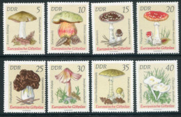 DDR / E. GERMANY 1974 Poisonous Fungi MNH / **  Michel 1933-40 - Nuevos