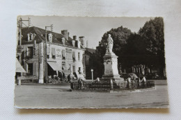 Cpsm, Mayet, Place De L'hôtel De Ville, Sarthe 72 - Mayet