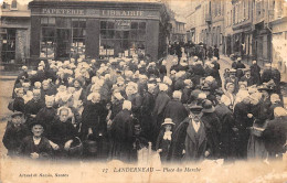 Landerneau            29          Marché. Place Du Marché   N° 17      ( Voir Scan) - Landerneau