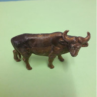 JOUET . FIGURINE . ANIMAUX . " VACHE " . CADEAUX LESSIVE OMO - Réf. N°42J - - Andere & Zonder Classificatie