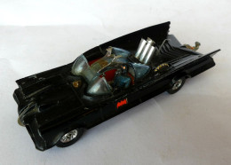 VOITURE AUTOMOBILE DE BATMAN CORGI TOYS DC COMICS BATMOBILE 1966 Avec Figurine BATMAN (2) - Batman