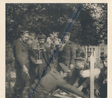 Document (1915), NIEUPORT, Les Fusiliers Marins Embellissent Une Tombe Au Cimetière, Belgique, Flandres, Guerre 14-18 - Collections