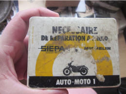 An Old Plastic Box Necessaire De Reparation Siepa Michelin  Auto Moto Made In France - Motos