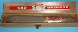 Rare Ancienne Boite De Cigare TAF Week-End Avec Bague, N°40 - Cigar Bands