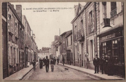 CPA 44 - SAINT-PHILBERT De GRAND LIEU - La Grand'Rue - La Mairie - TB ANIMATION CENTRE MAGASINS - Saint-Philbert-de-Grand-Lieu