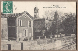 CPA 30 - ARAMON - Vue D'ensemble Prise Du Quai Du Rhône - TB PLAN Intérieur Partie Du Village Petite Animation - Aramon