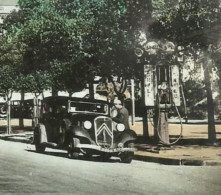 ALGERIE . TIZI OUZOU . AVENUE FERDINAND - AILLAUD . VOITURE CITROEN ROSALIE ET POMPE A ESSENCE SHELL - Tizi Ouzou