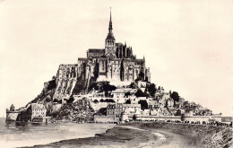FRANCE - 50 - LE MONT ST MICHEL - Vue Prise De La Digue - Carte Postale Ancienne - Le Mont Saint Michel