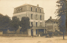 Esbly * Carte Photo * A La Renaissance Maison HOUPERT * Hôtel Commerce * Automobile Ancienne Voiture Auto - Esbly