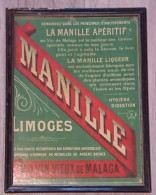 PUBLICITE CARTON MANILLE APERITIF LIMOGES VIN VIEUX MALAGA SOUS VERRE Taille 36 Par 27 Cm - Advertising